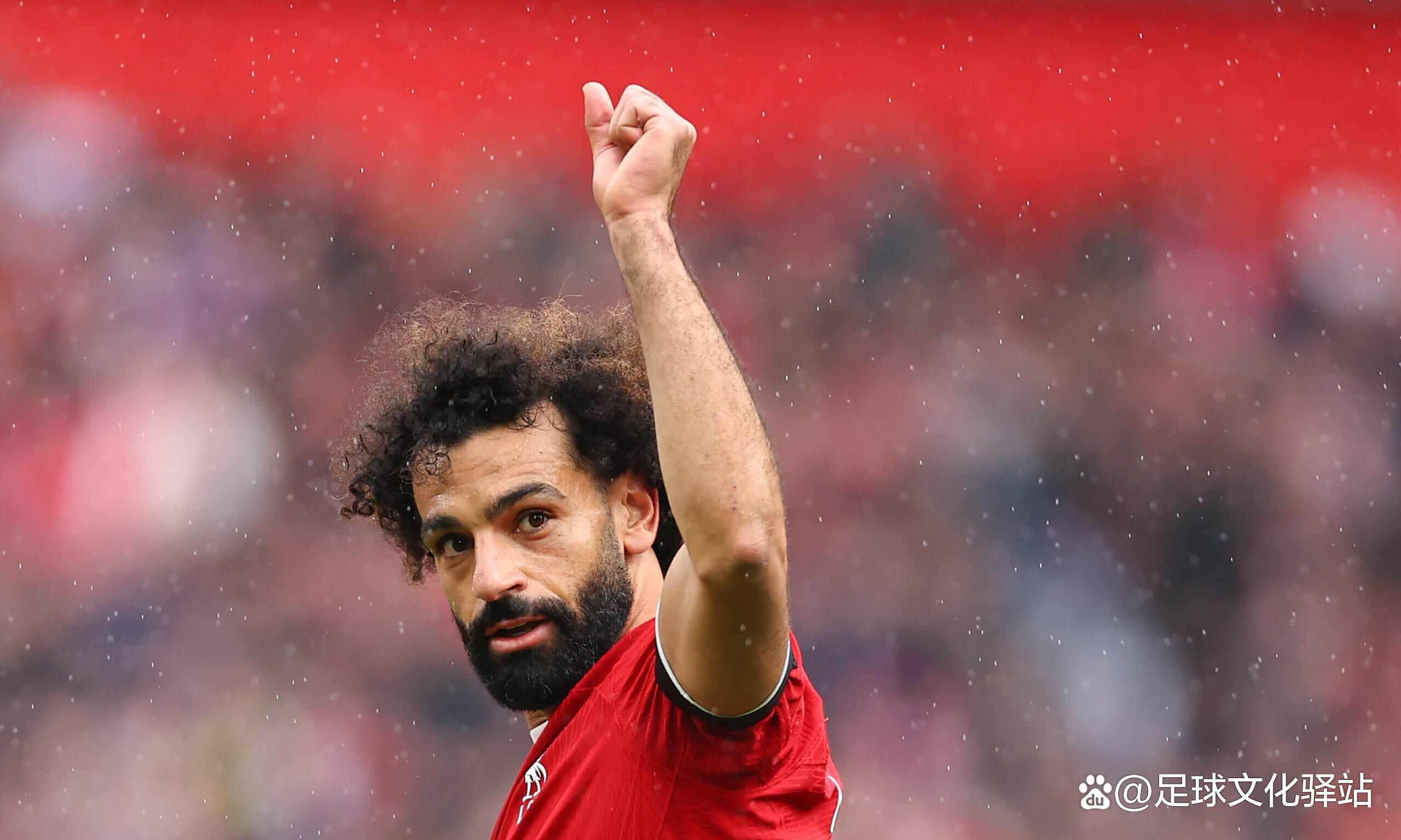 开云体育萨拉赫重返赛场，战术调整首场状态出色，切尔西观众沸腾！(萨拉赫在切尔西的号码)